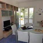 Апартаменти With Outdoor Patio And Fireplace Бібіоне
