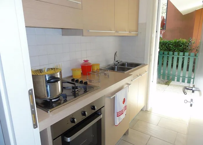 With Outdoor Patio And Fireplace Appartement Bibione