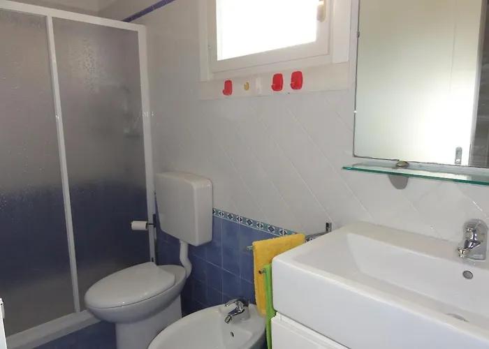 Апартаменти With Outdoor Patio And Fireplace